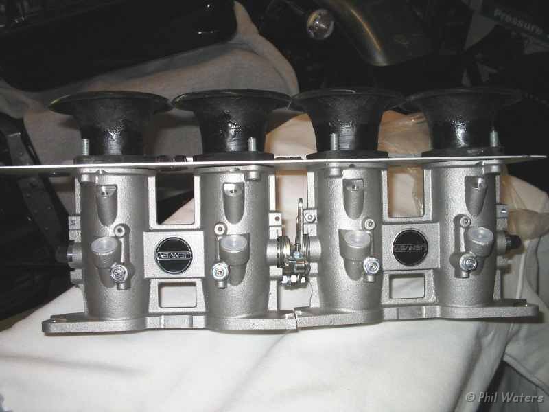 Throttle Bodies 3.JPG - Throttle boddies